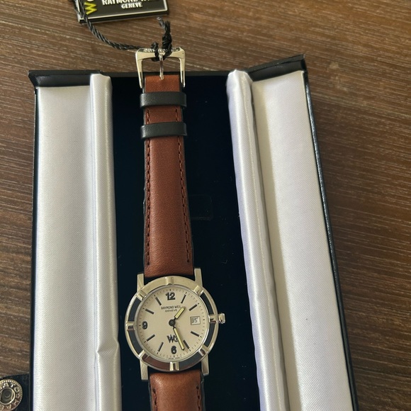 RAYMOND WEIL W1 ladies watch new - Picture 3 of 9